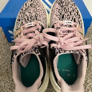 Adidas Pink and Black Patterned Sneakers (EQT Support 93/17) — BZ0583, size 9